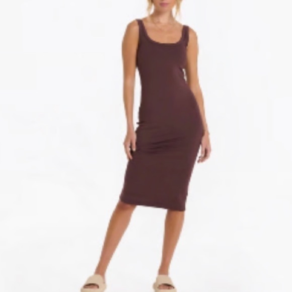 Vuori Halo Essential Dress | Color Chestnut‎ Heather - Picture 4 of 6